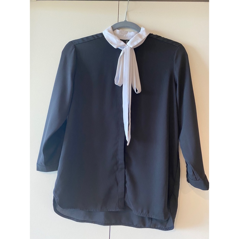 🌸2 for $30🌸Stradivarius Black Blouse WhiteCollar